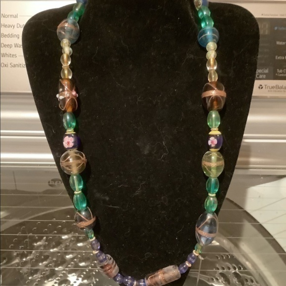 Vintage 18” bead necklace